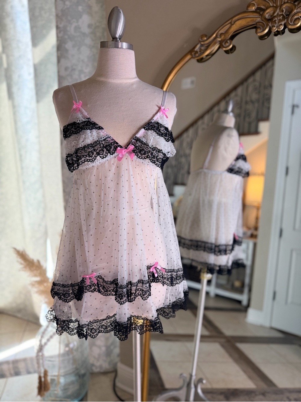 Beautiful Black Fuchsia sheer babydoll chemise lingerie EUC size large